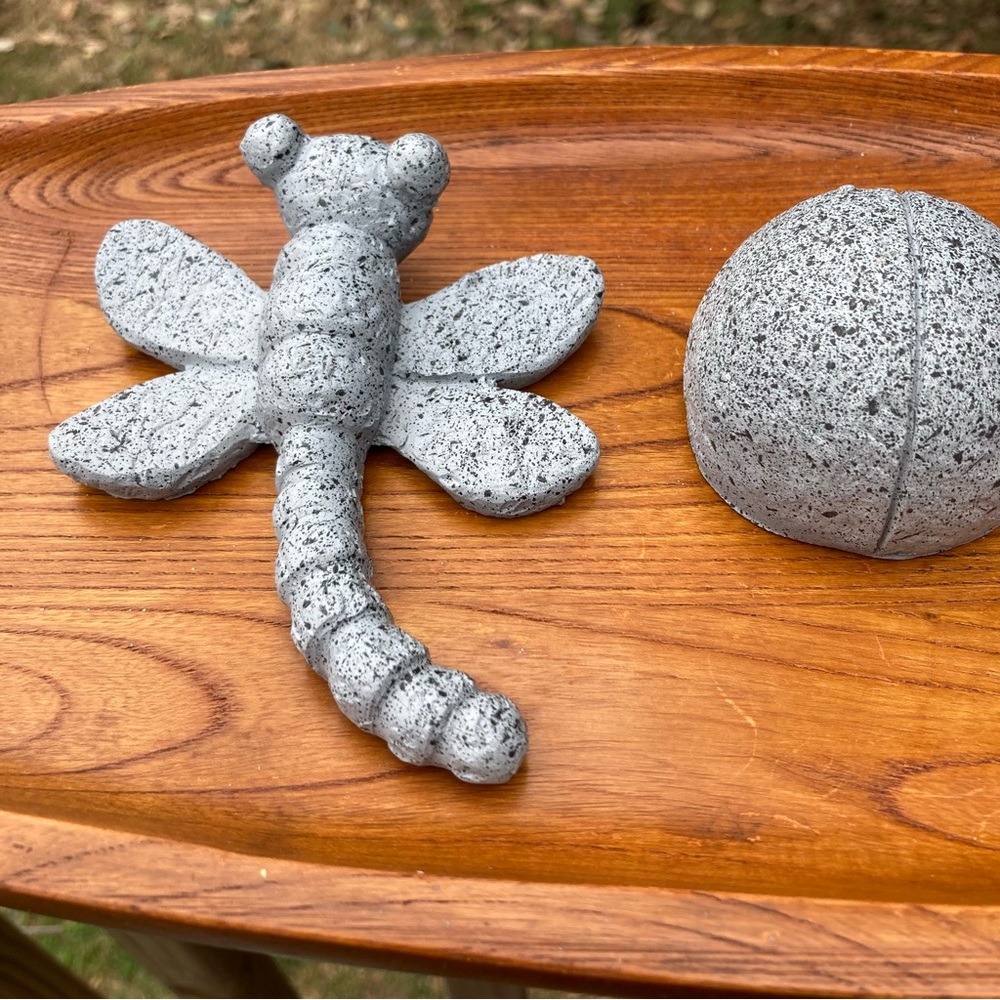 Garden Ladybugs and Dragonflies Indoor or Outdoor Resin Decor by Hearth Song - Picture 12 of 14
